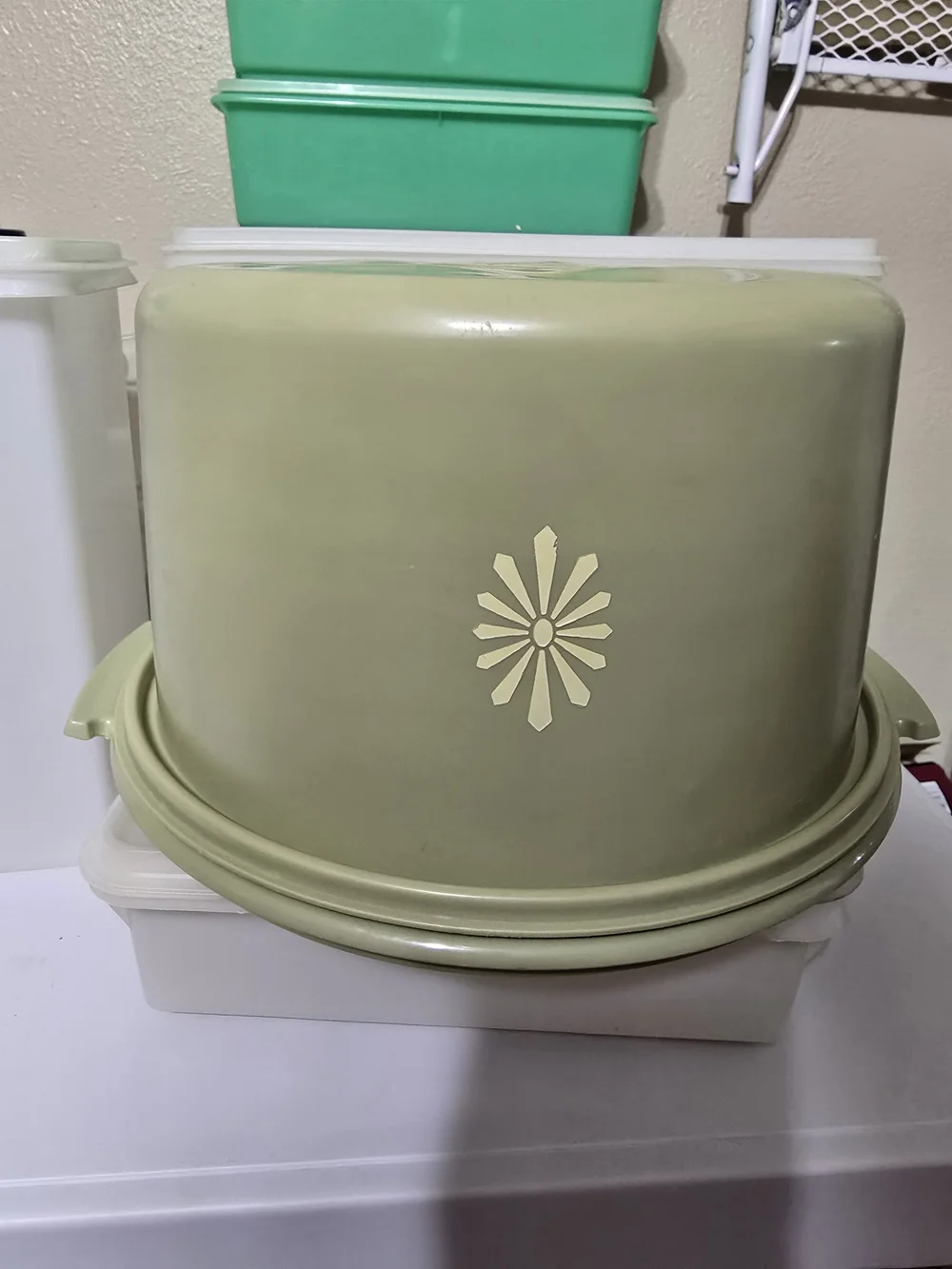 Vintage Tupperware Retro Green Cake Carrier with Floral Emblem